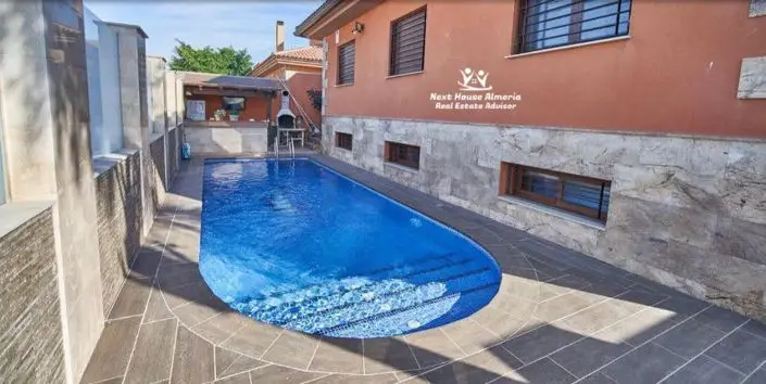 Villa de Lujo 4 Dormitorios Piscina Privada Gym y Sauna Pulpí