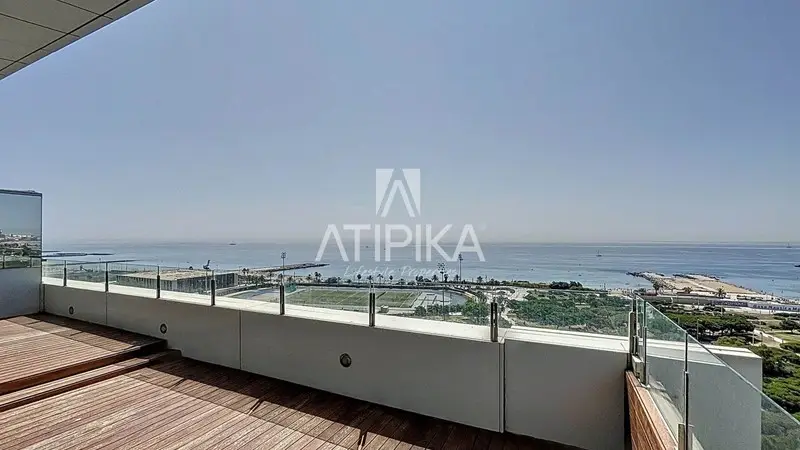 Atico en Poblenou con Vistas al Mar y Parking
