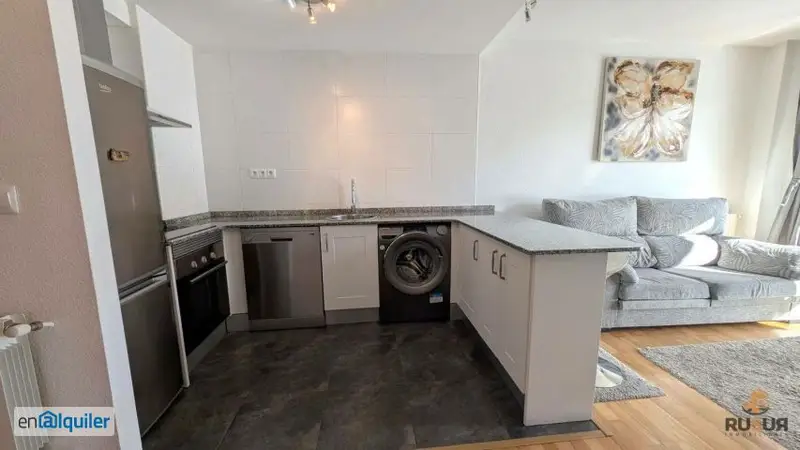 Alquiler Piso Moderno Renedo 60m2 Amueblado 2 Dormitorios