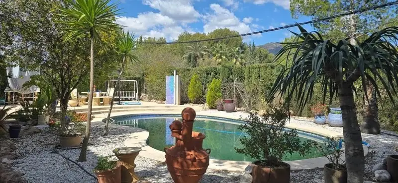 Chalet en Venta Totana Murcia 4 Dormitorios Piscina Jardin Solar