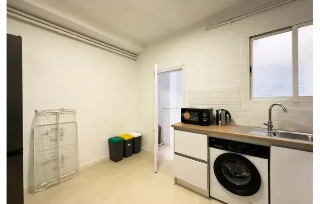 Habitaci
ón 90m
² Barcelona Alquiler Media-Larga Estancia