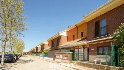 Chalet Adosado en Venta 4 habitaciones 237m2