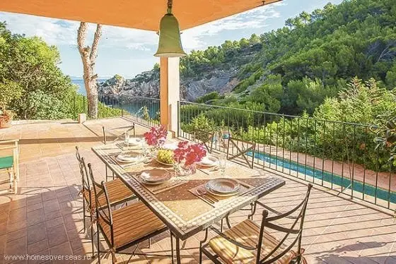 Chalet en Venta en Deia Mallorca con Acceso a la Playa