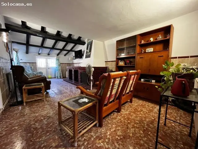 Casa en Guadarranque con Piscina y Vistas al Rio