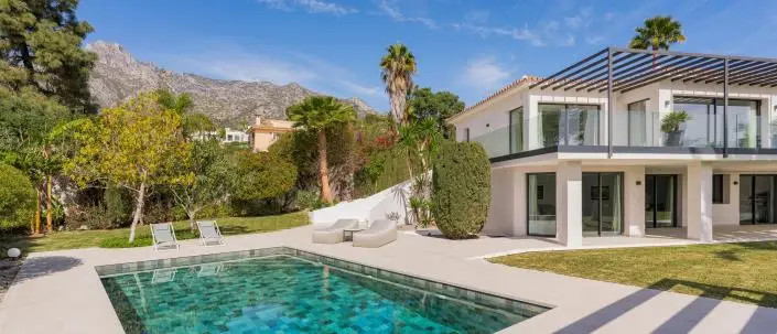 5 Bed Villa for sale