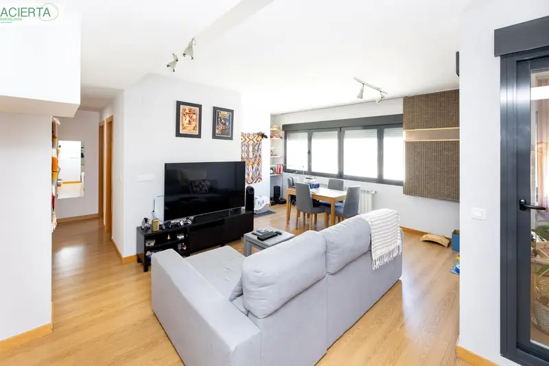 Atico Duplex de Lujo en Granada con Piscina