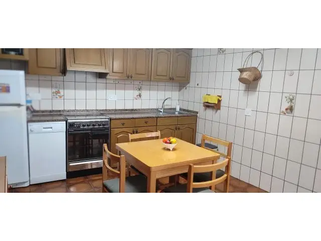 Casa con Local Comercial 2 Plantas y Terraza