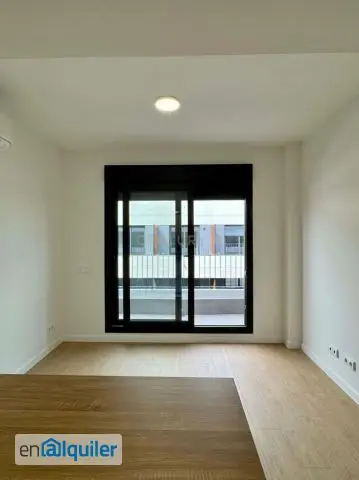Loft Moderno Amueblado con Piscina y Ascensor en San Sebastián de los Reyes
