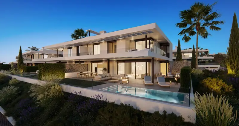 Viviendas de Lujo en Marbella Este con Vistas al Mar y Golf