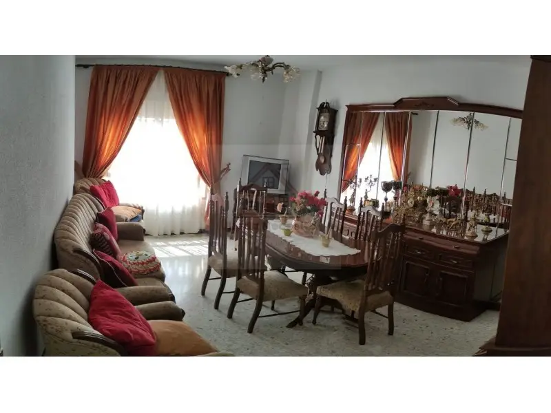 Venta Piso 3 Habitaciones Úbeda