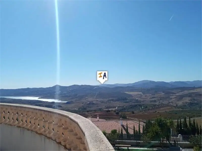 Villa Moderna 4 Dormitorios Periana Malaga Piscina Garaje
