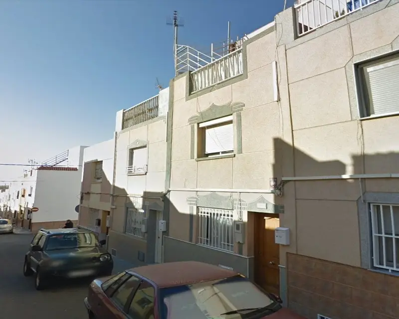 Casa en Almeria 70m2 3 habitaciones 2 baños