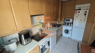 Chalet en venta en Figueruelas con 4 dormitorios y jardin