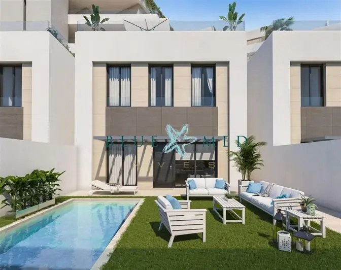 Villa 4 Dormitorios en Venta Aguilas Murcia