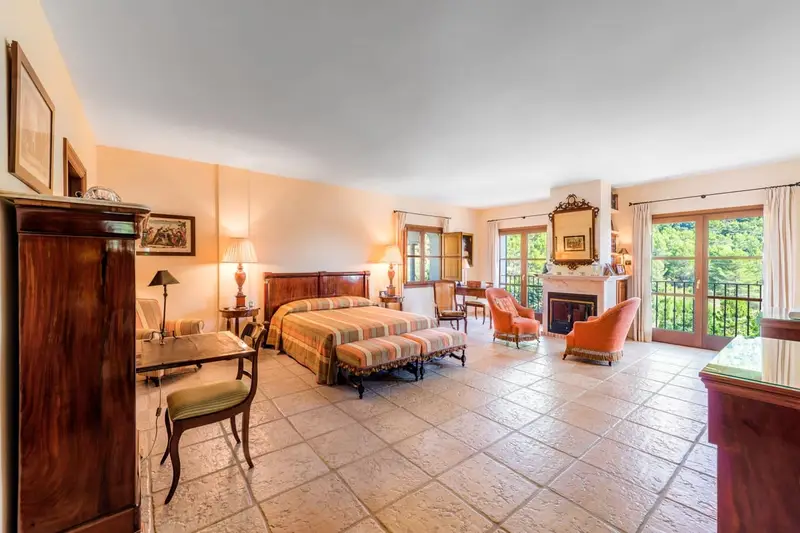 Finca de Lujo en Mallorca con 12 Habitaciones y Piscina