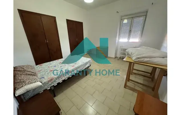 Alquiler piso estudiantes 5 dormitorios Madrigalejo 220m²