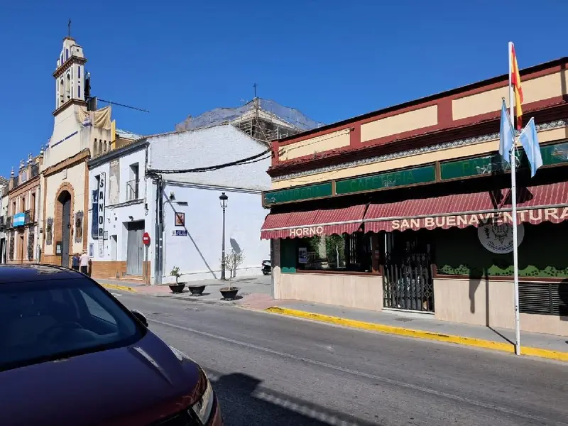 Venta Local Comercial Castilleja de la Cuesta Cafeteria Equipada