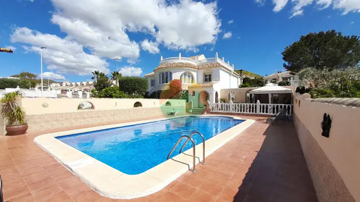 Villa 5 Dormitorios Camposol Golf