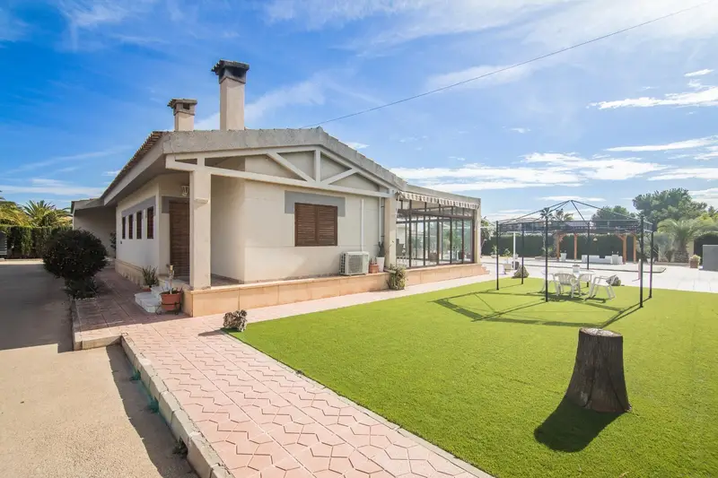 Venta Chalet de lujo en Corte Ingles, Elche - Ref: 10-CH02024