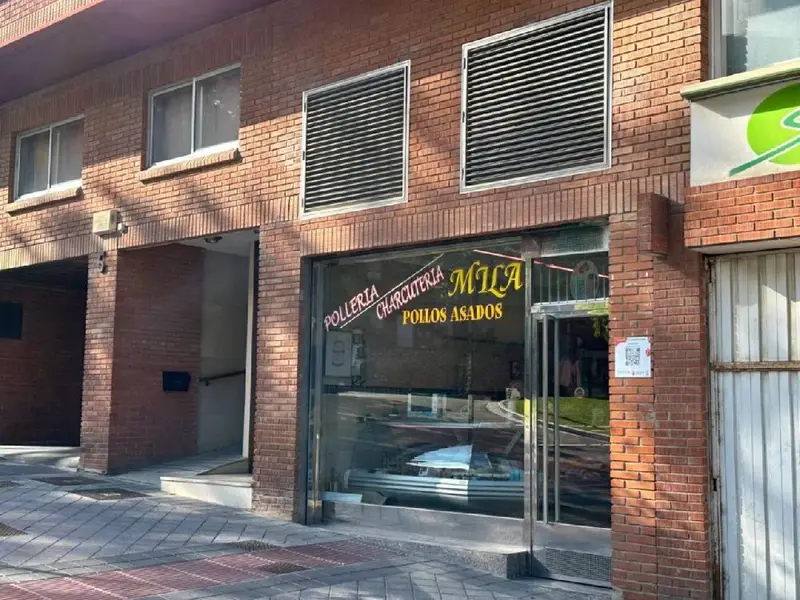 Venta Local Comercial Burgos: Polleria-Charcuteria con Clientela