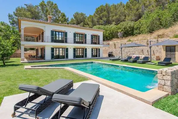 Finca con Vistas a la Montana en Alcudia Mallorca