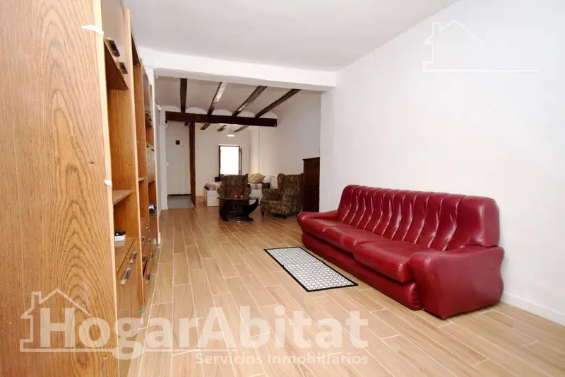 Casa en venta en Sagunto centro totalmente reformada con dos terrazas