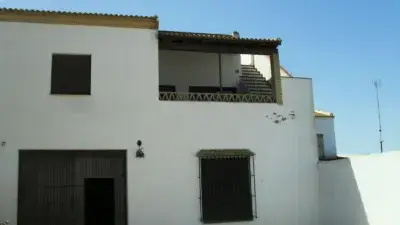 Casa en venta en Calle Hermanos Machado, cerca de Travesía Nueva Trasera