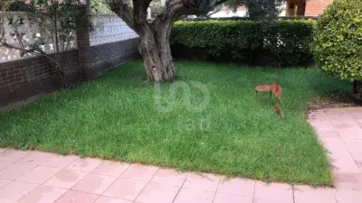 Chalet en Venta Parque de Marianau con Piscina y Vistas