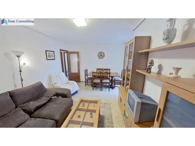 Excelente Piso De Tres Dormitorios En Avenida España