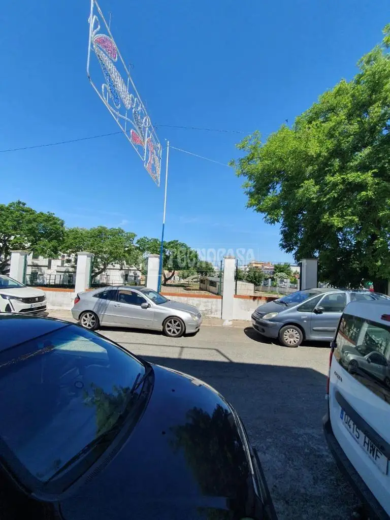 Local Comercial en Venta Sanlúcar la Mayor 60m²