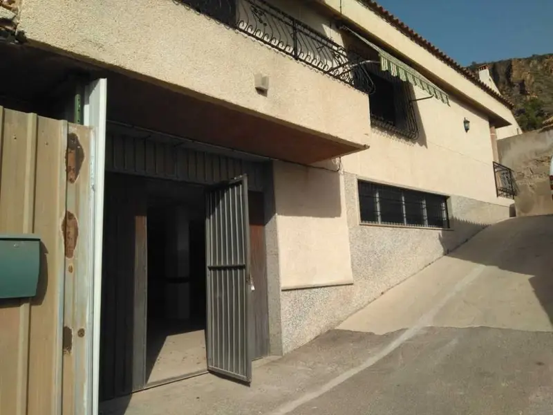 Casa Unifamiliar 330m² 4 Habitaciones 3 Baños Murcia