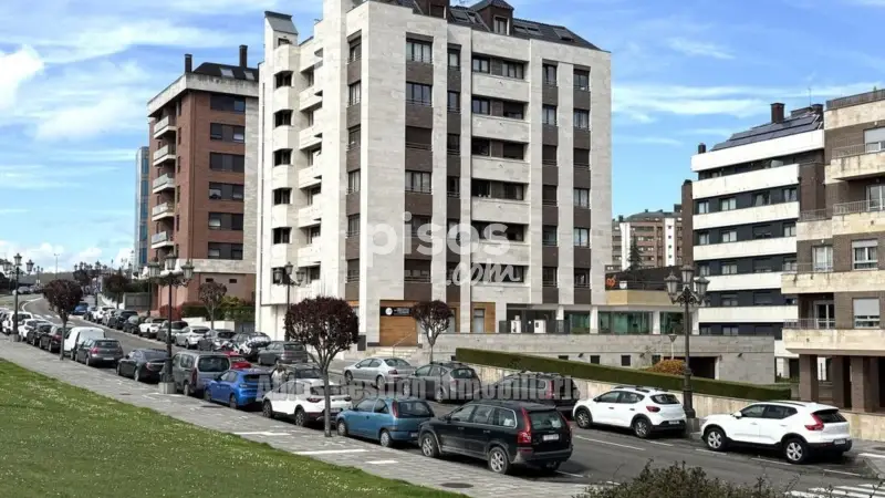 Piso en Venta Montecerrao Oviedo 2 Dormitorios Amplia Terraza