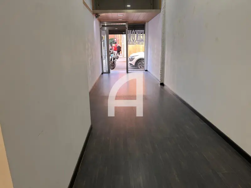 Local en Alquiler Granollers 91m2 Frente Mercado Sant Carles