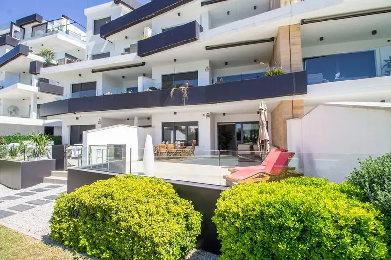 Apartamento de Lujo en Villamartin 2 Dormitorios 2 Baños