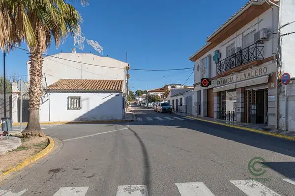 Casa Unifamiliar en Albolote, Granada - Ideal para Promoción de Pisos