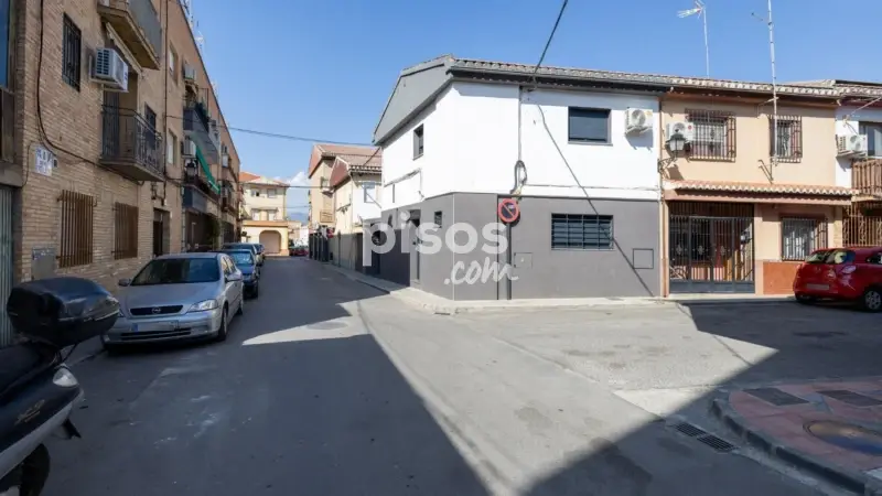 Casa en venta en Armilla 124m2 reformada 3 habitaciones 2 baños