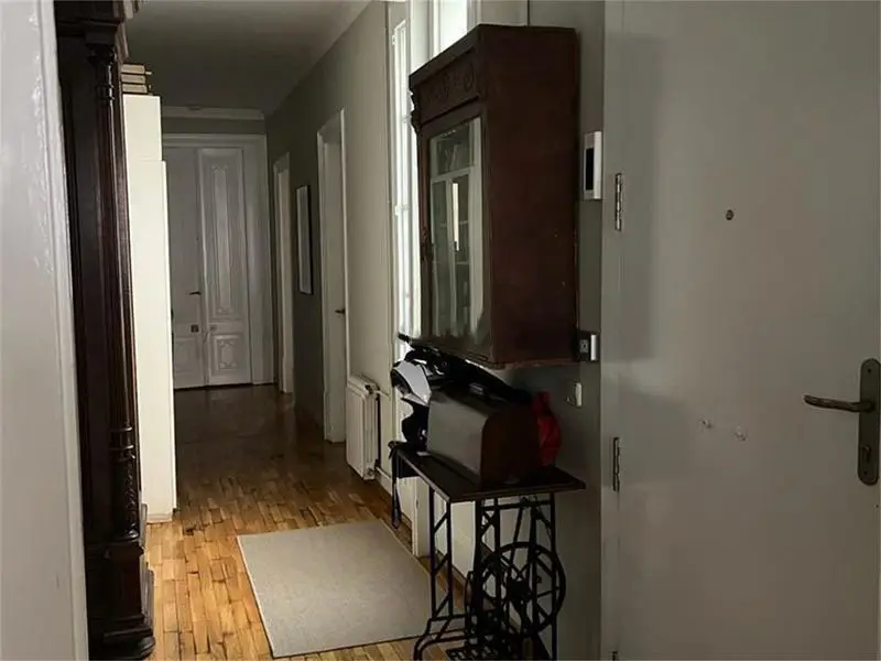 Piso en Venta en el Gòtic 146m2 4 habitaciones