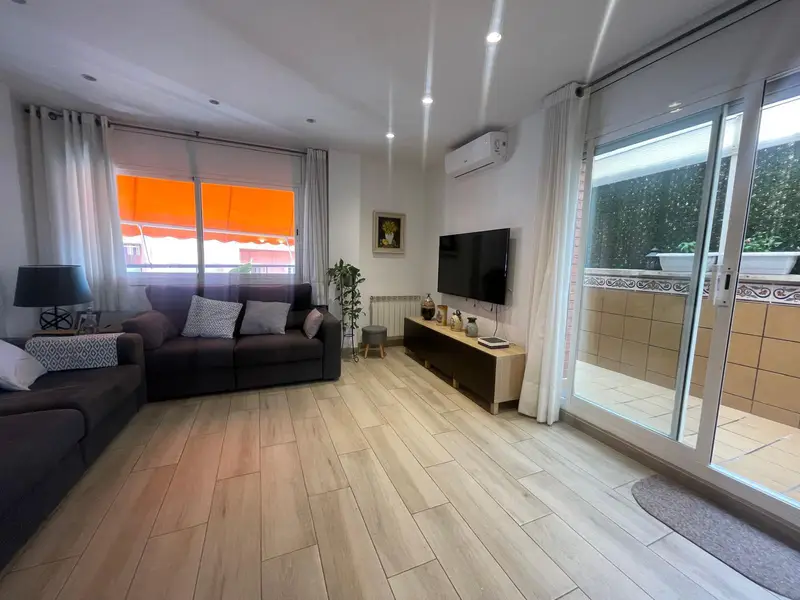 Dúplex con Terrazas en Barberà - 3 Habitaciones - Parking Incluido