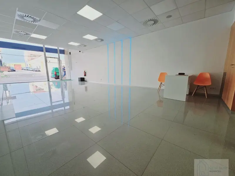 Local Comercial en Alquiler Guardamar del Segura 155m2