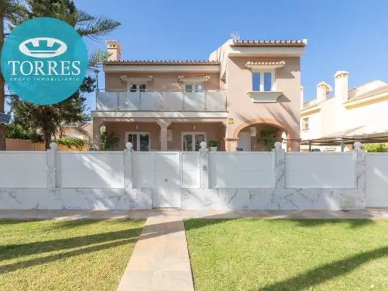 venta Chalet en Churriana, Málaga (44242335714.100500)- Globaliza