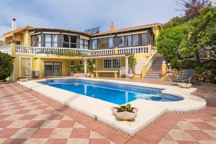 Villa de Lujo 4 Dormitorios en Venta cerca de Fuengirola y Mijas