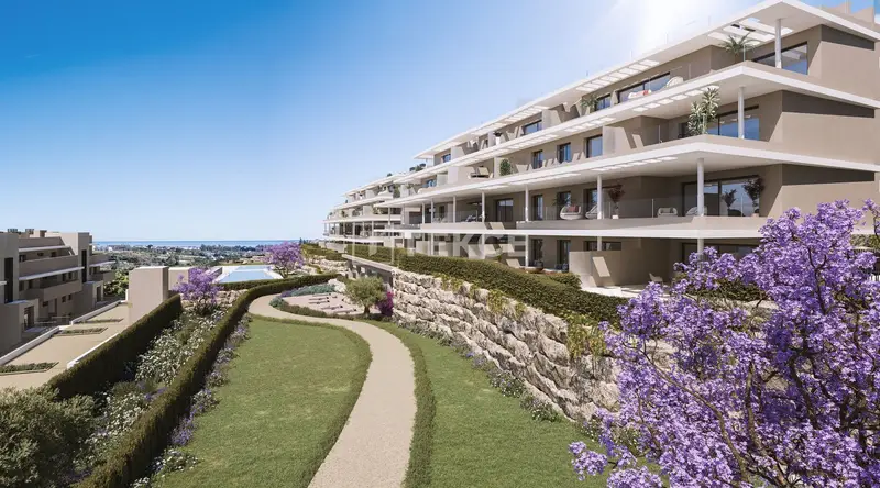 Pisos de Lujo en Estepona Cerca de Campos de Golf