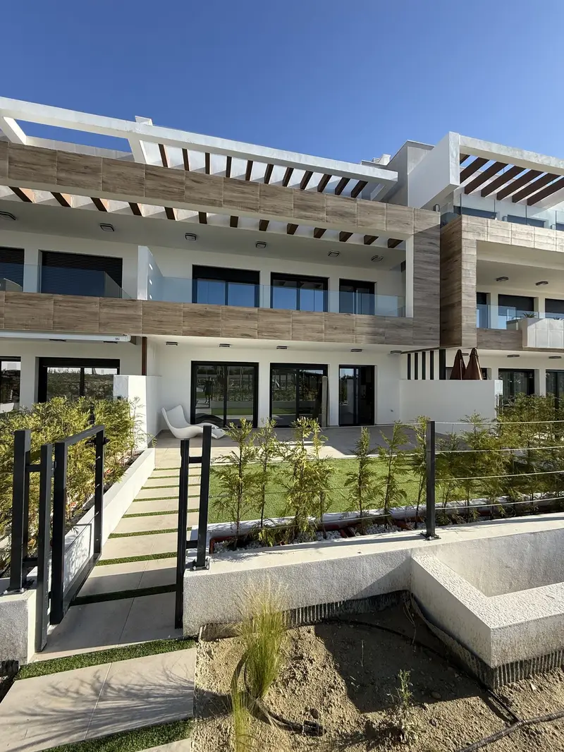 Apartamento 2 Dormitorios Atalaya Isdabe  Jardín Privado