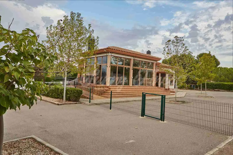 Villa con Piscina Cubierta en Yecla Murcia