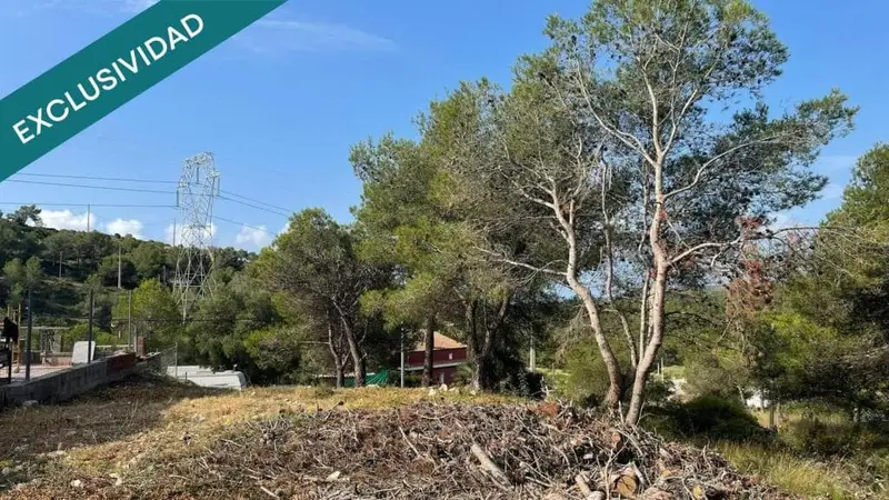 Solar en Venta en Canyelles Barcelona 511m2 Vistas al Mar