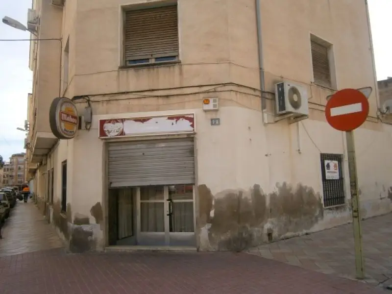 Venta Local Comercial con Terraza en Monovar
