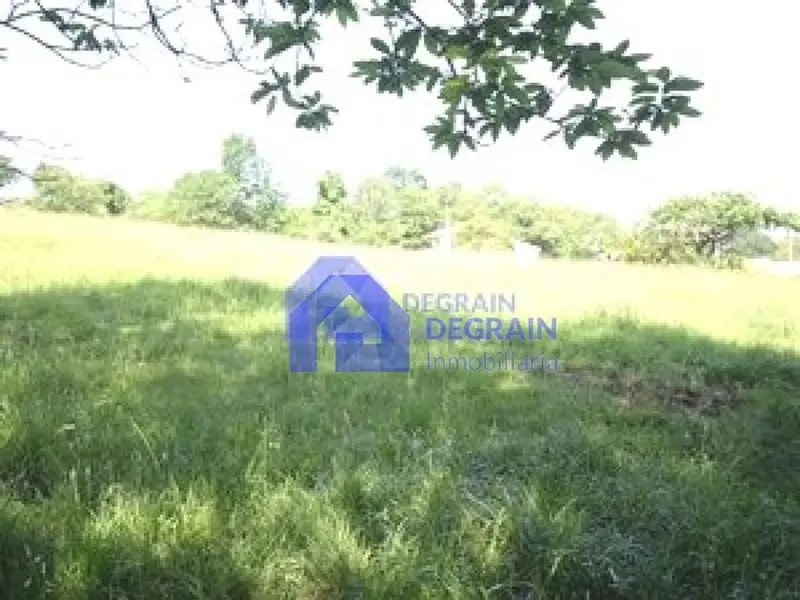 Finca Edificable en Tiñana Asturias 1559m2 Cerca de Oviedo Gijon Avilés