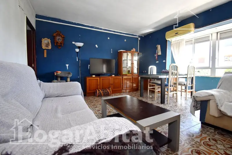 Casa amplia en Oropesa con terraza y trastero cerca del centro
