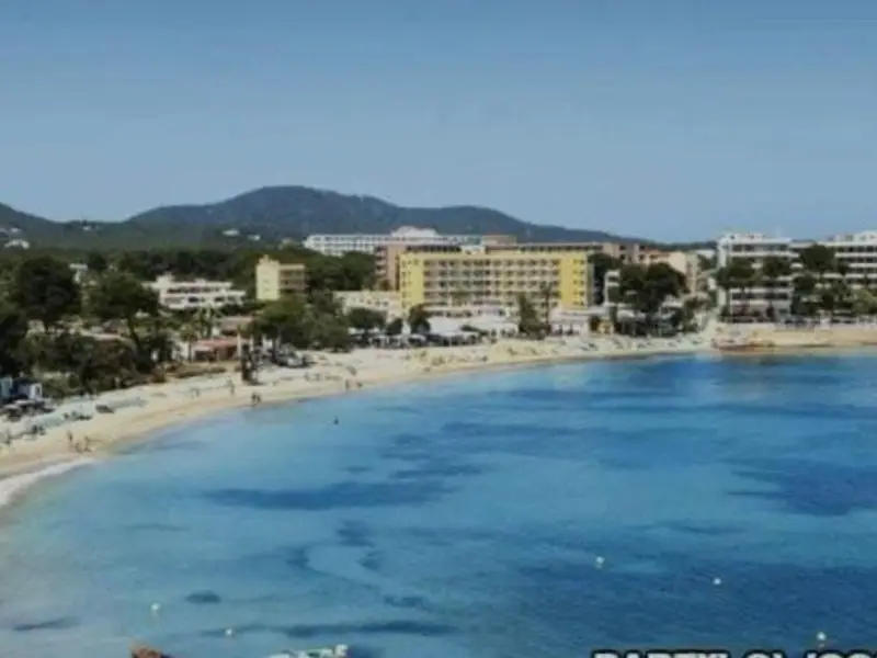 Hotel 3 Estrellas en Ibiza Venta Gran Oportunidad Inversor