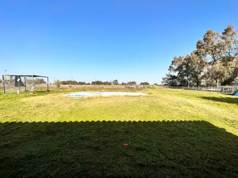 Chalet en Badajoz con Piscina y Gran Parcela
